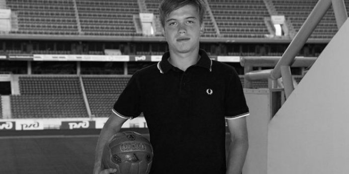 Genç oyuncu Alexey Lomakin donarak öldü