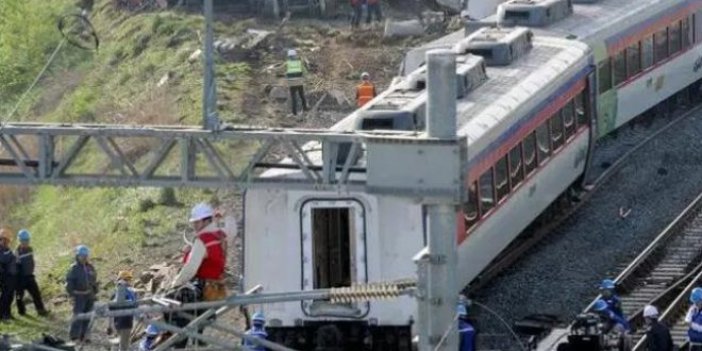 Güney Kore'de tren raydan çıktı: 15  kişi yaralandı