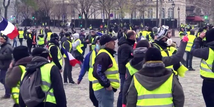 Paris’teki gösteri öncesi yoğun güvenlik önlemleri