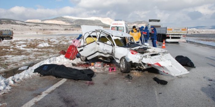 Burdur'da feci kaza: 2 ölü, 1 yaralı