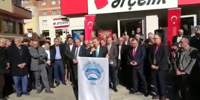 MHP'li aday Bahçeli'nin adını anmadı Erdoğan'ı övdü!