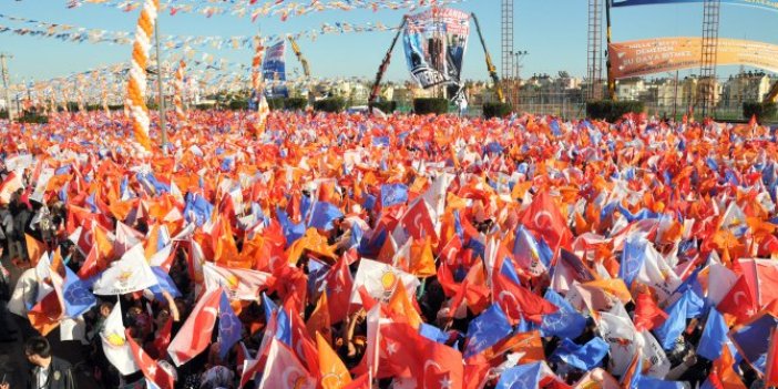 MHP'li adaydan AKP'li adaya: "Esnaf kan ağlıyor, sen danstasın"