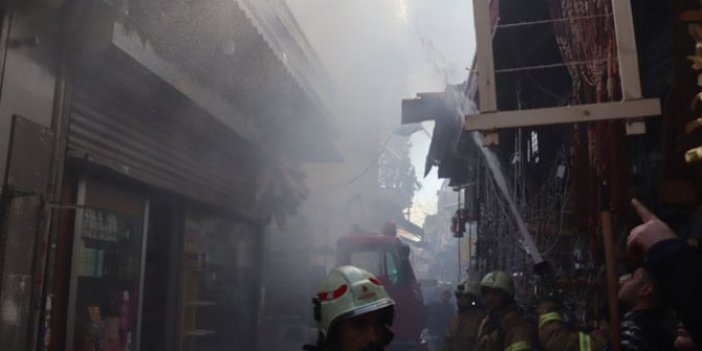 Tahtakale Çarşısı'nda işyeri yangını