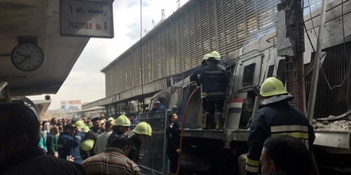 Mısır'da tren istasyonunda yangın: 25 ölü