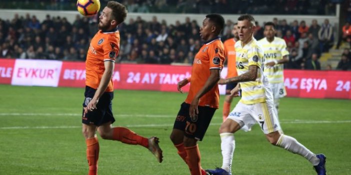 Başakşehir, Fenerbahçe'yi yenerek şampiyonluk için büyük bir adım attı