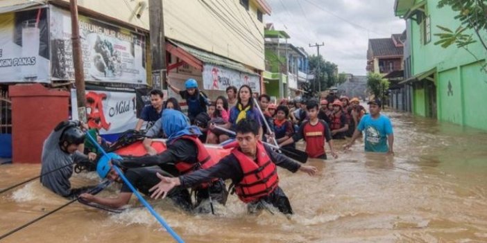 Endonezya’da sel felaketi: 50 ölü