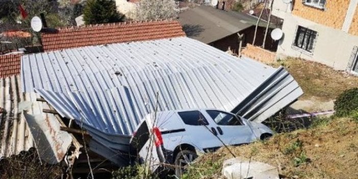 Evlerinin çatısına 4 kere otomobil düştü