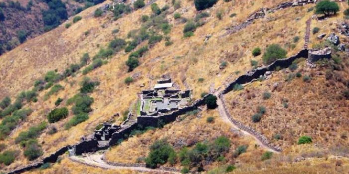 Trump Golan Tepelerini İsrail toprağı olarak tanıdı