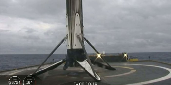 Falcon Heavy roketinin okyanusa konan parçası kayboldu