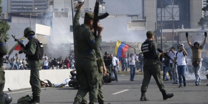 Venezüella'da darbeye katılan vekillerin dokunulmazlıkları kaldırılacak