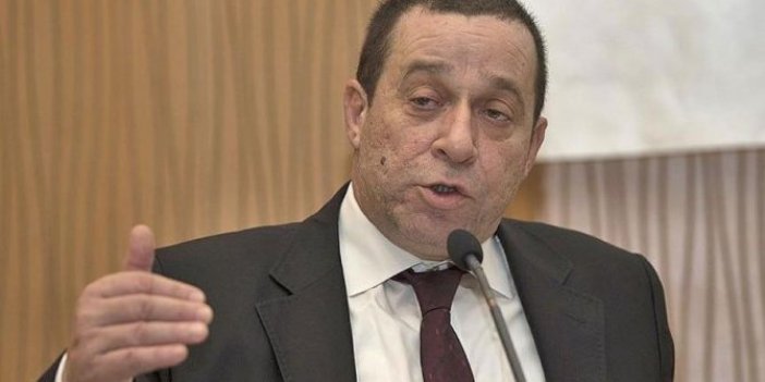 KKTC Maliye Bakanı Serdar Denktaş istifa etti