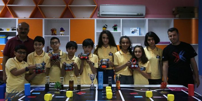 Adanalı robotik öğrencilerinin hedefi dünya şampiyonluğu
