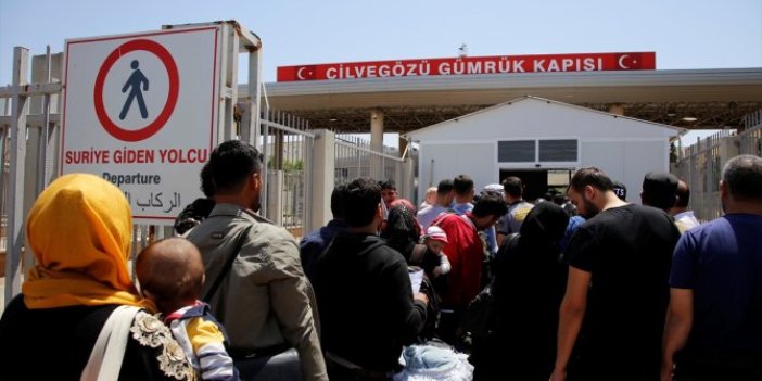 Suriyeliler bayram tatili için sınır kapılarına yığıldı