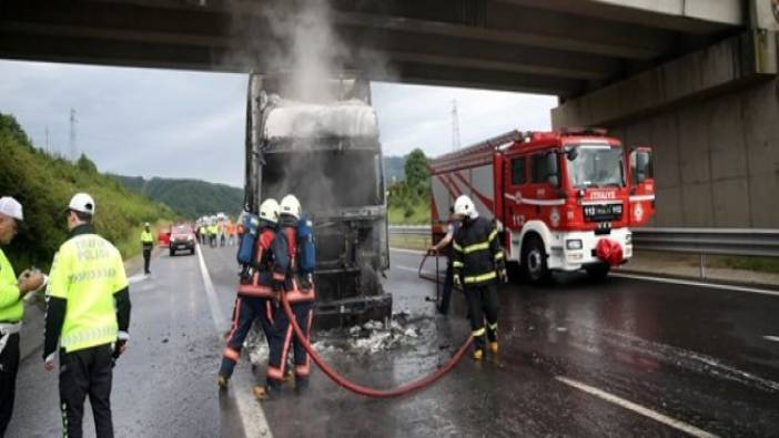 Anadolu Otoyolu'nda TIR yangını (23 Mayıs 2019)