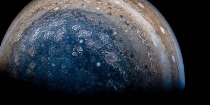 Güneş Sisteminin En Büyük Gezegeni: Jüpiter!