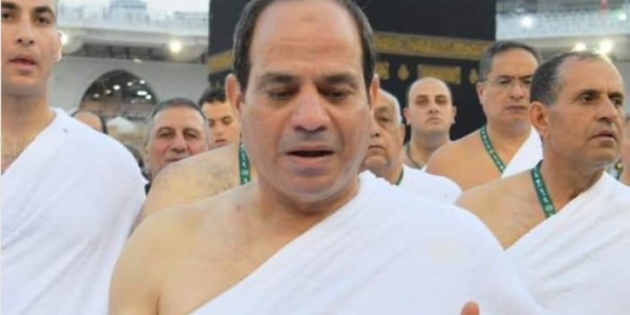 Sisi'nin Kabe fotoğrafı alay konusu oldu