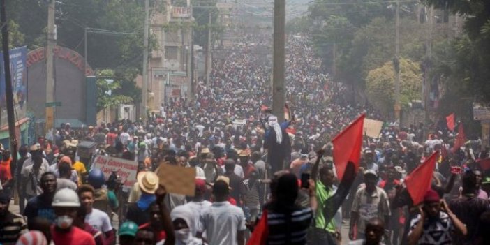 Haiti'de protestolara sert müdahale: 2 kişi öldü