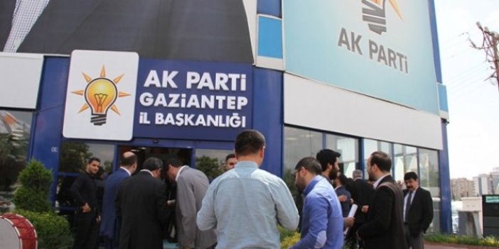 AKP'de yeni parti depremi