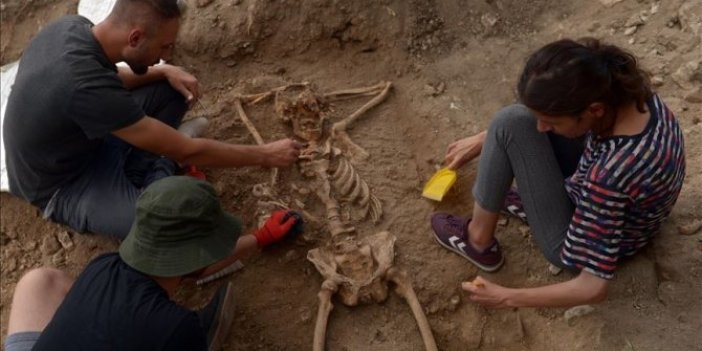 Sinop'ta arkeologları şaşırtan 'keyfine düşkün' iskelet