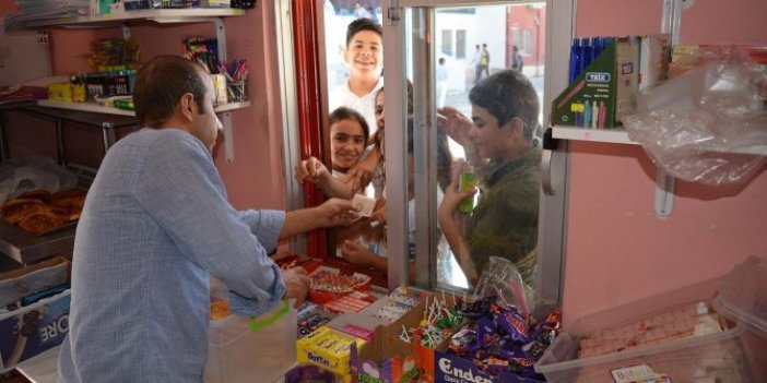 Okul kantinlerinde "okul gıdası" dönemi