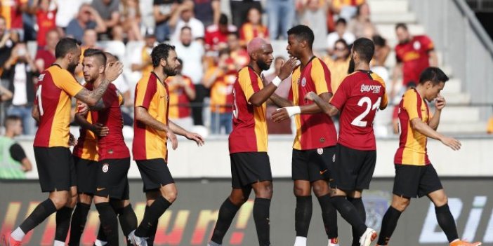 Galatasaray 3 dakikada 3 golle yıkıldı