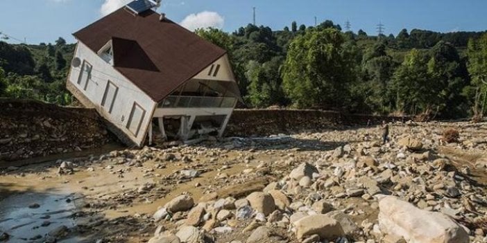 Düzce'de sel afeti AKP ve MHP'yi karşı karşıya getirdi