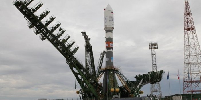Rusya, o uydusunu fırlatmayı erteledi