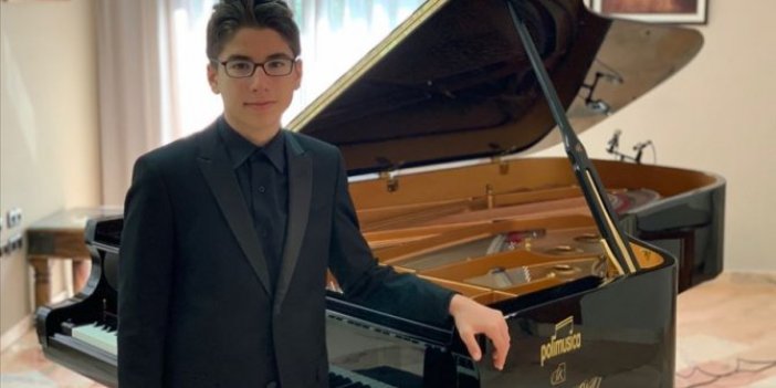 13 yaşındaki Türk piyaniste büyük onur
