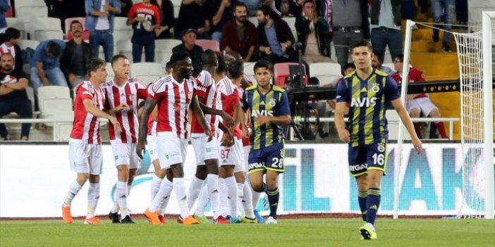 Sivasspor-Fenerbahçe  2-1 (Maç özeti)
