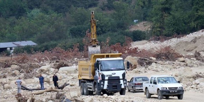 Düzce'de sel bölgesindeki çalışmalar yeniden başladı