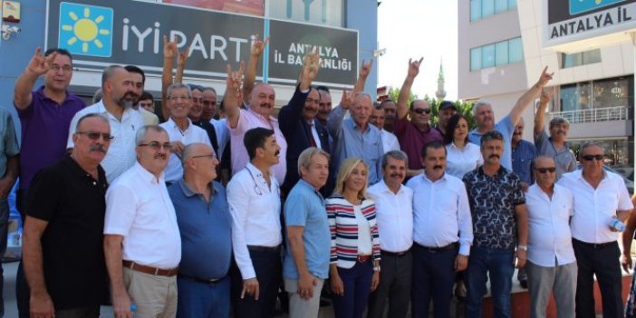Antalya'da İYİ Parti'ye katılım
