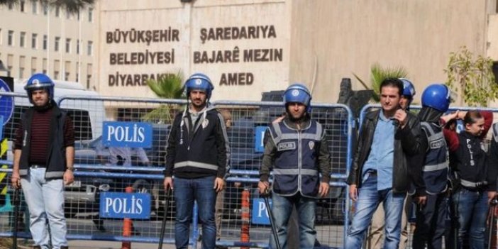 "Görevden almalara sert tepki vermek AKP-MHP'nin işine yarar"