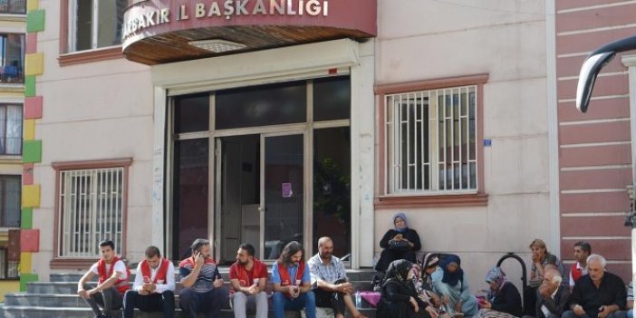 HDP önündeki ‘Evlat nöbetine’ 7 günde 17 aile katıldı