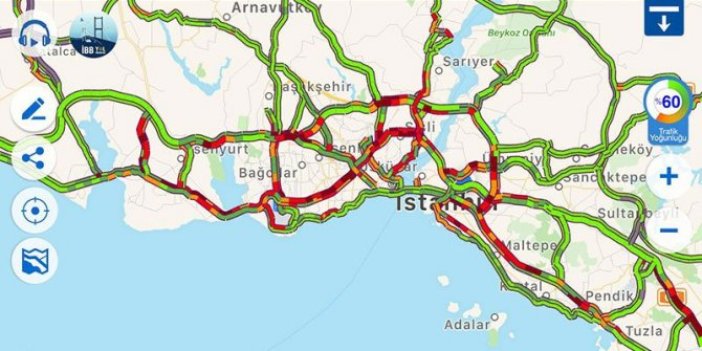 Depremin ardından trafik durdu