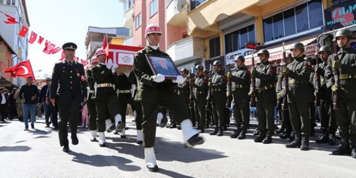 Barış Pınarı şehitleri son yolculuğuna uğurlandı!