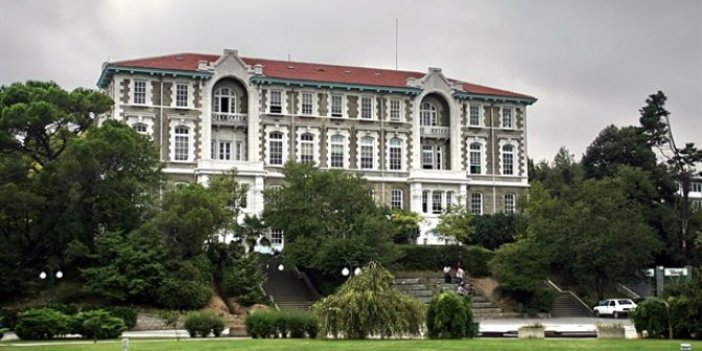 LGBT'lilerden Boğaziçi Üniversitesi'nde İstiklal Marşı skandalı!