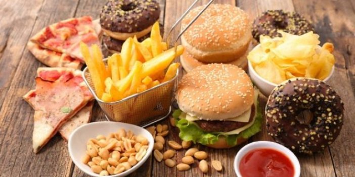Geç saatte yemek kadınlarda kalp rahatsızlığı riskini artırıyor