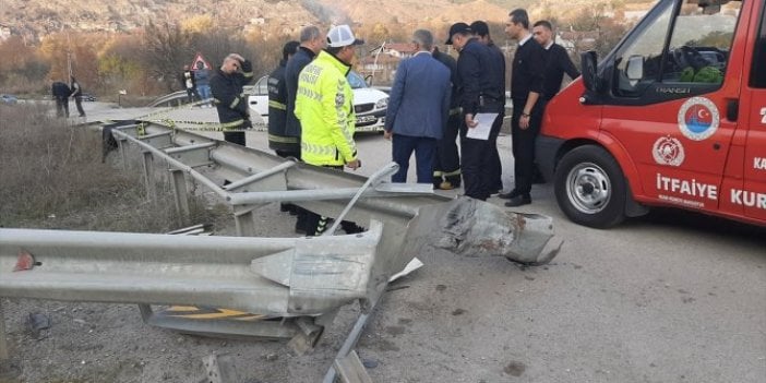 Bariyere çarpan otomobilde 4 kişi hayatını kaybetti