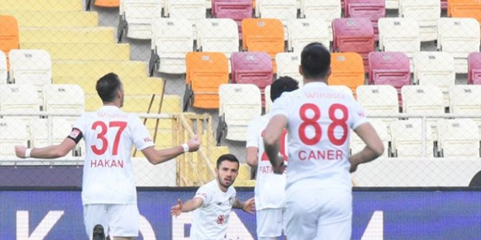 Yeni Malatyaspor-Sivasspor: 1-3 (Maçın özeti)