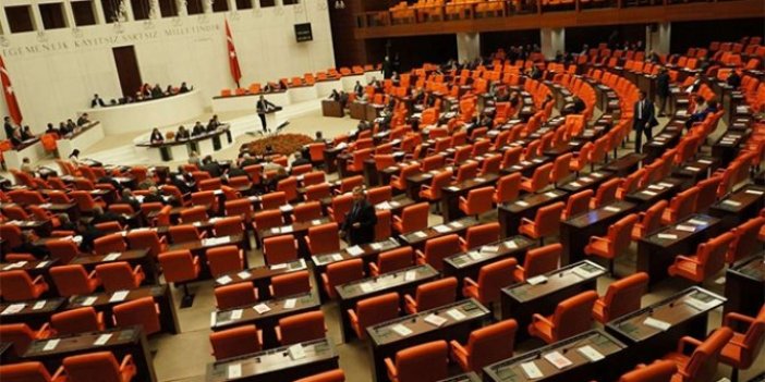 Bütçe görüşmelerinin ilk gününde, AKP sıraları boş kaldı
