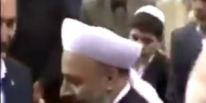 Abdulhamit Gül, tarikat liderinin elini öptü iddiası!