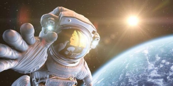 Astronotlar, ışın dedektörü onarımı için uzay yürüyüşüne çıktı