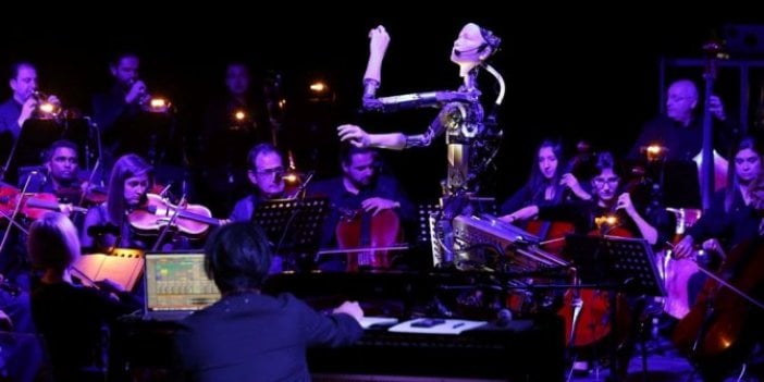 Robot yönetiminde orkestra