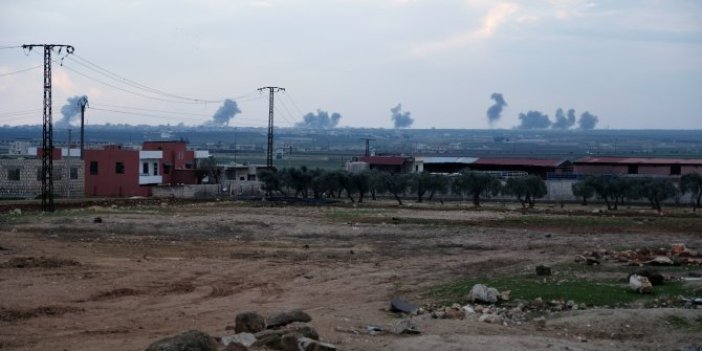 Rejim uçakları Türk askerinin bulunduğu Sarmin’i bombalıyor