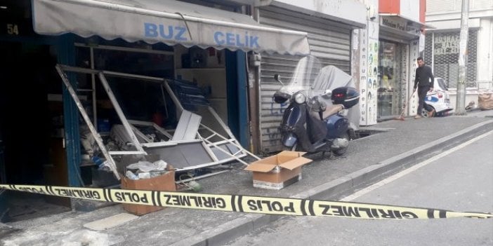 Beyoğlu'nda bir iş yerinde patlama