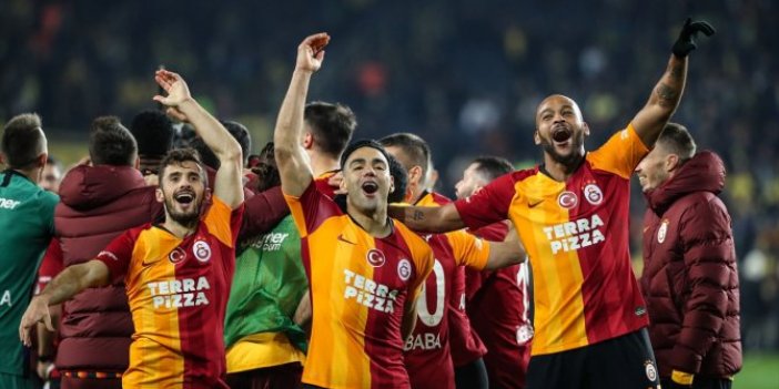 Fenerbahçe-Galatasaray derbisinde neler yaşandı?