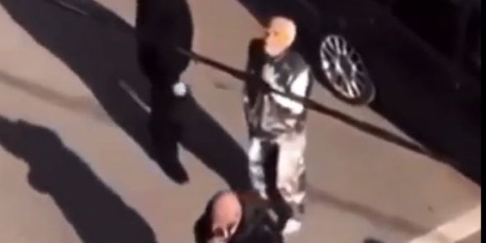 Korona korkusuyla sokaktakilere bağırdı: 'Yaşlılar evinize gidin!'