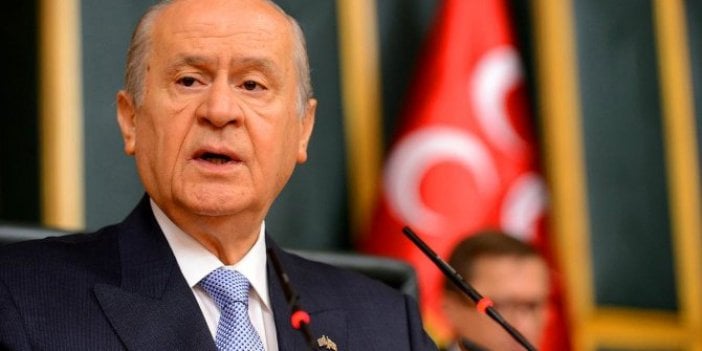 Devlet Bahçeli televizyonlardaki sabit yorumculara fena çaktı