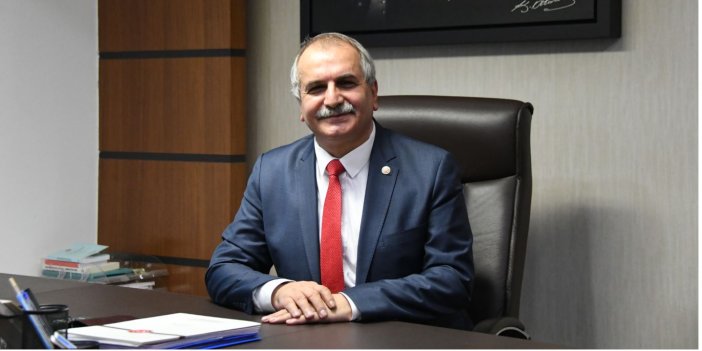 İYİ Parti İstanbul milletvekili Ahmet Çelik, Berat Kandili'ni kutladı