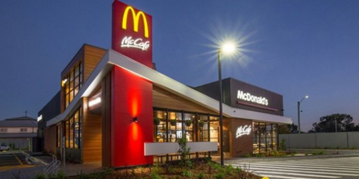 McDonald’s, siyahi müşteriyi restorana almadı